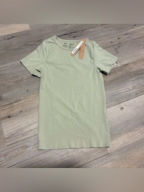 SKIMS Kim Kardashian soft smoothing seamless shirt XS new with tags